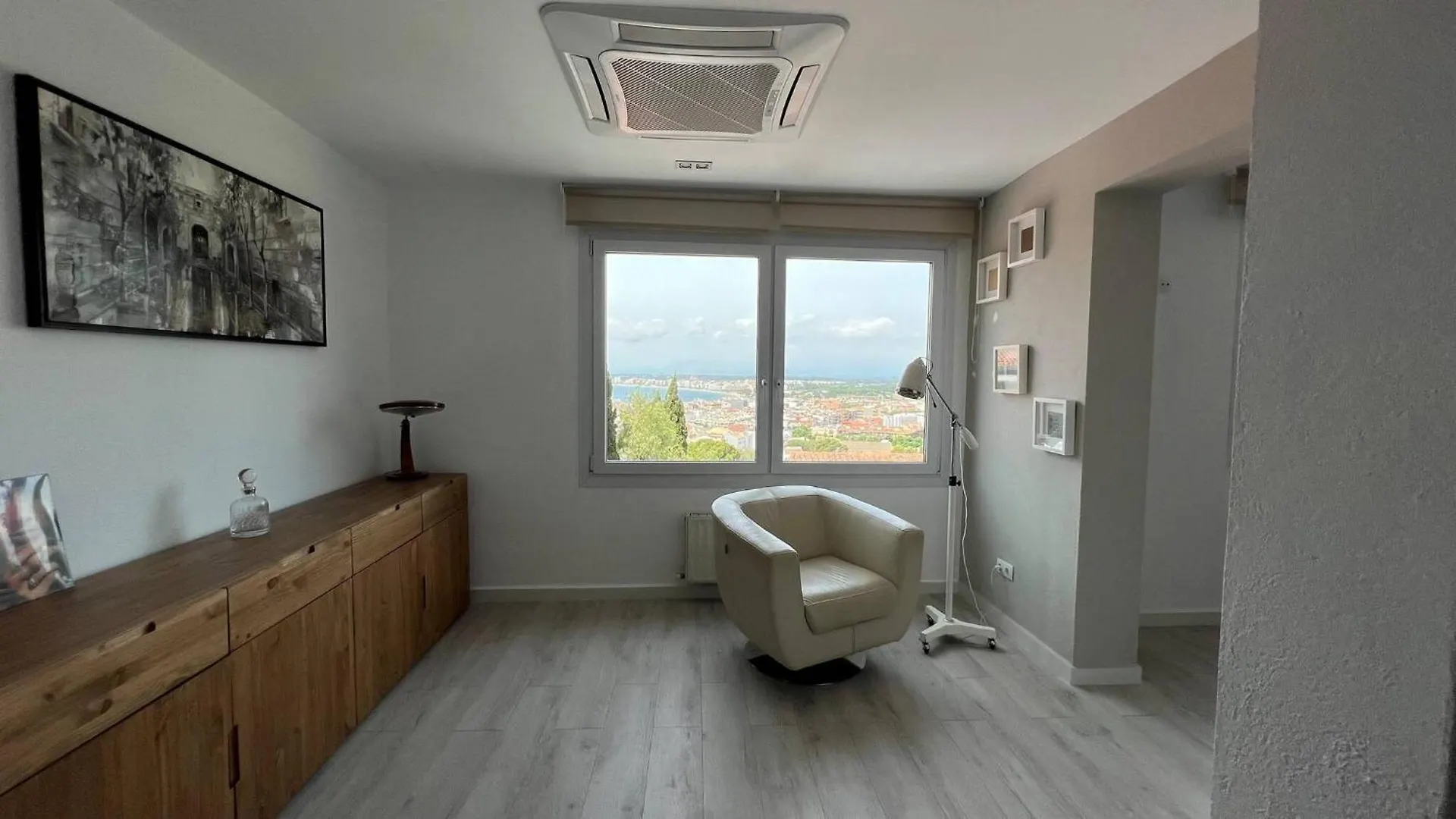 הוילה Preciosa Casa En Roses Con Vistas Al Pueblo Y Al Mar Av-33 בית נופש
